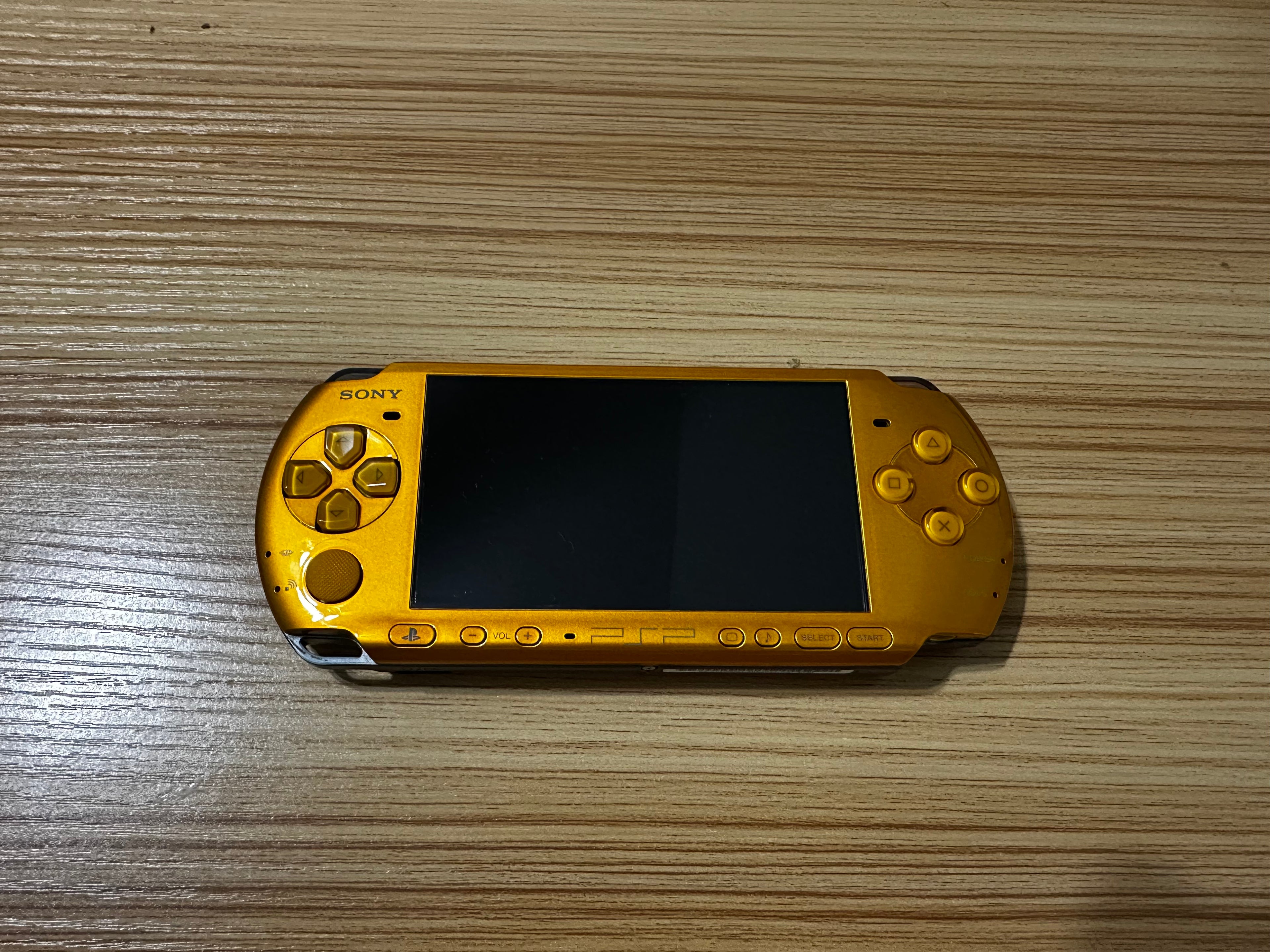 Sony PlayStation PSP 1000 2000 3000 w/Charger & Memory Card - SHIP IN 1-DAY
